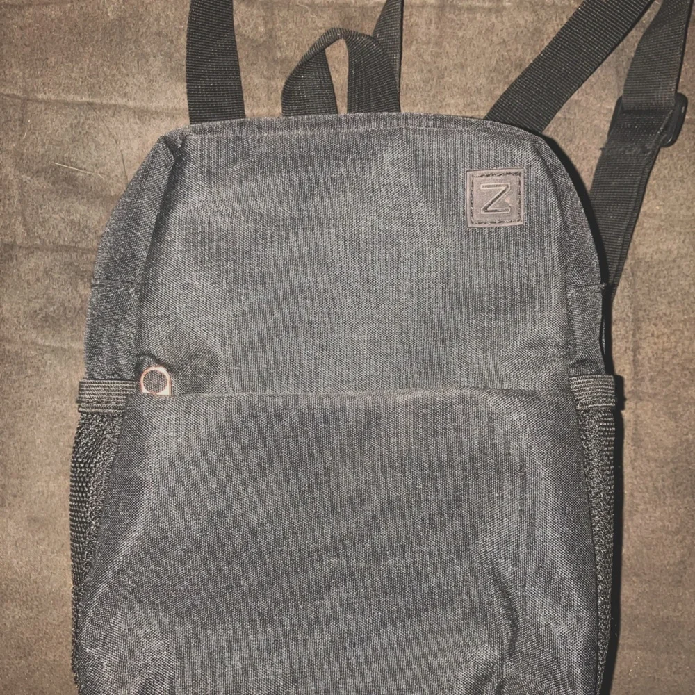 Stylish mini Black Backpack w 2 rose zipper pockets - Picture 1 of 5